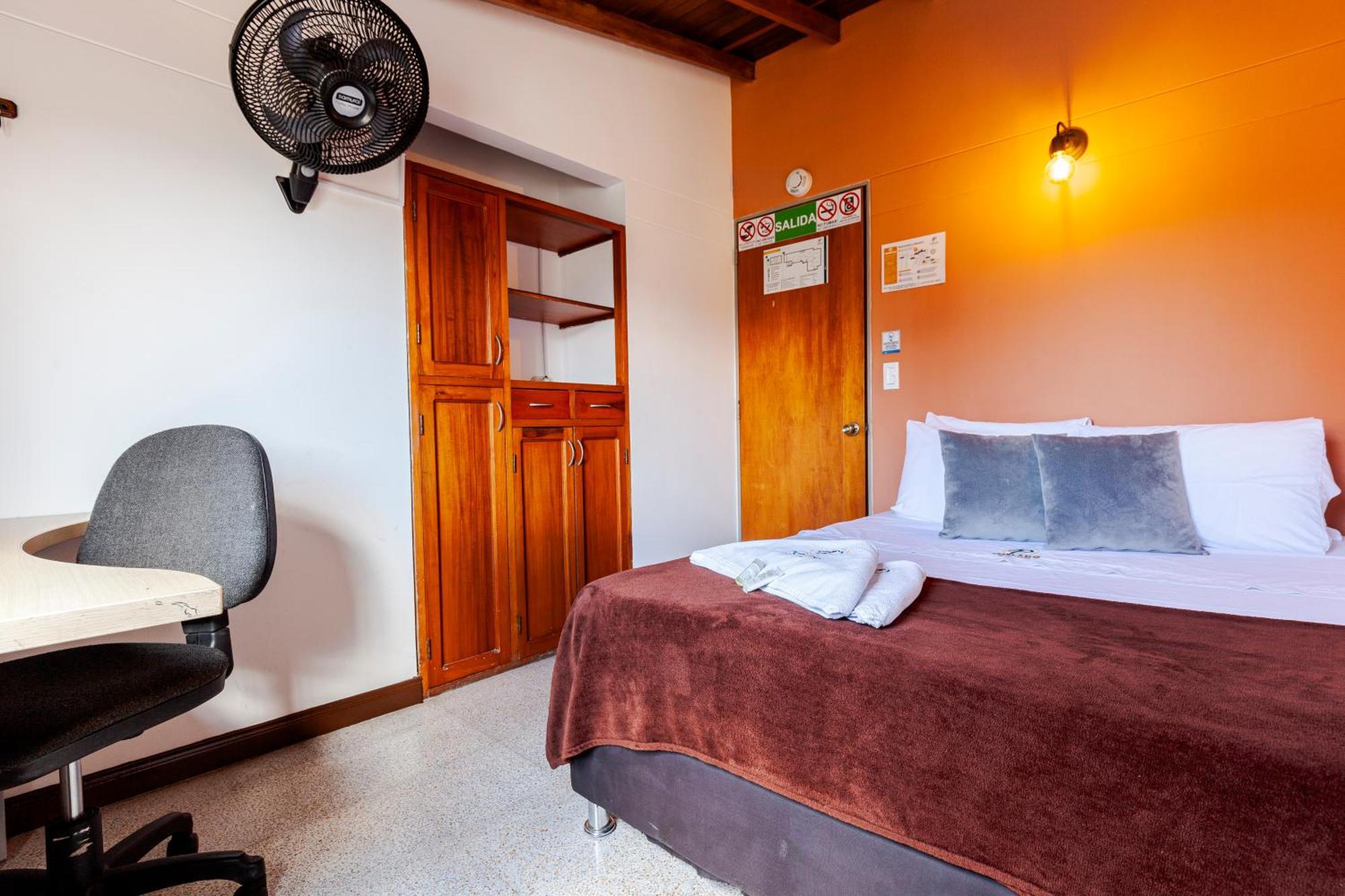 Poblado Guest House Medellín Eksteriør billede